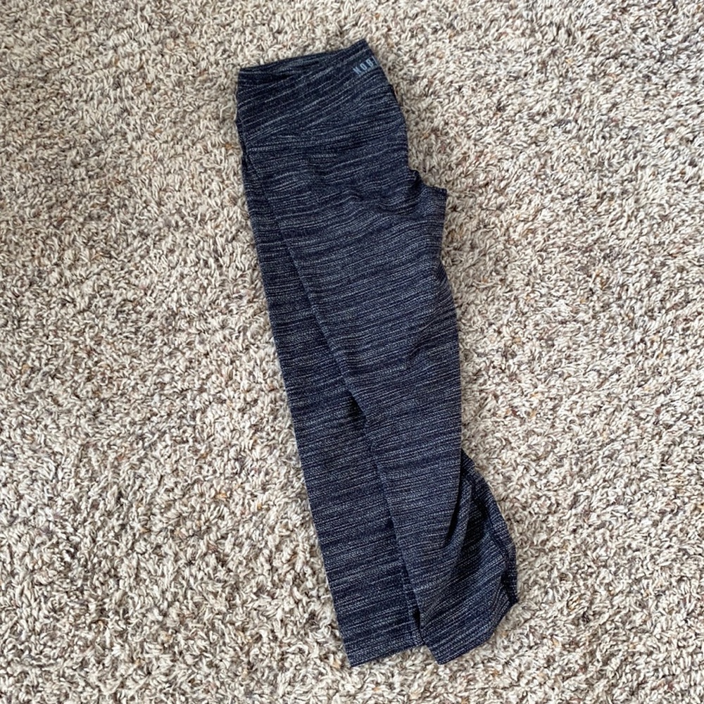 size M NoBull mid rise capris